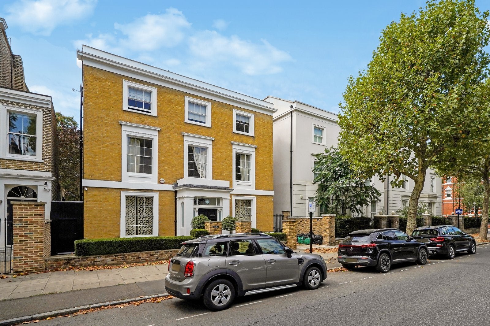 House Hamilton Terrace in City of Westminster