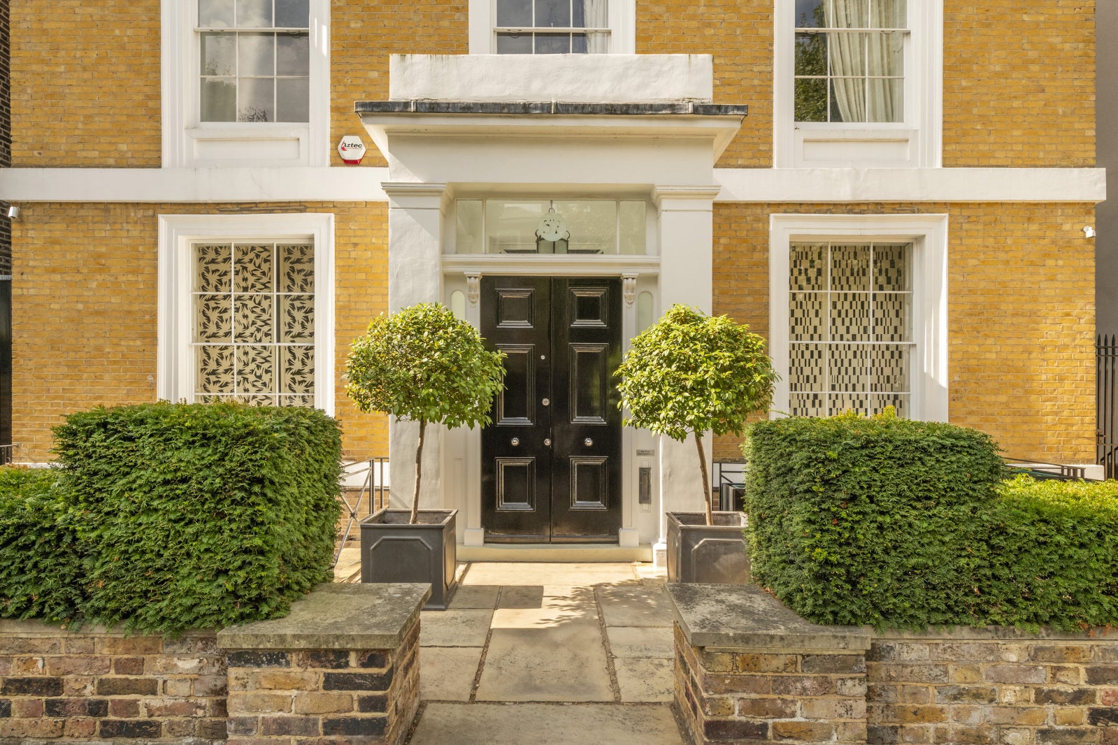 House Hamilton Terrace in City of Westminster