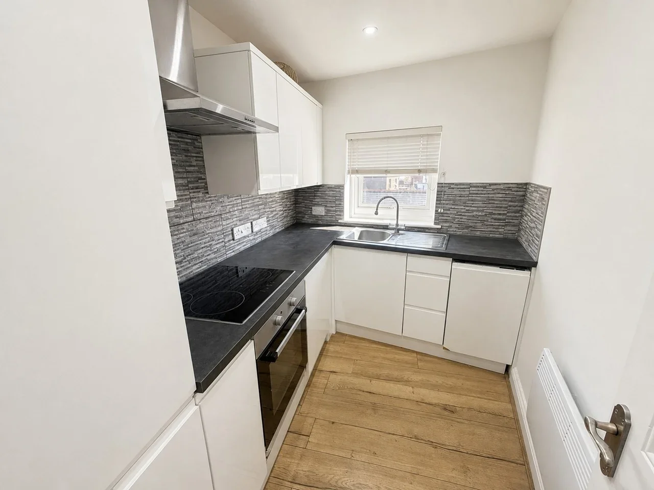 Flat Nicholsons Lane in Maidenhead