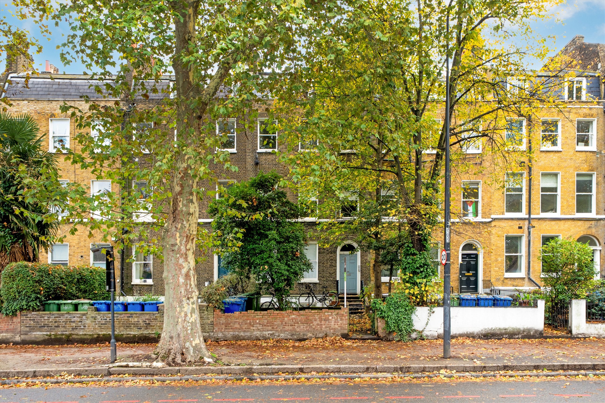 Flat Kennington Park Road in Greater London