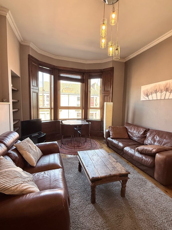 Flat Cathcart Road in Glasgow