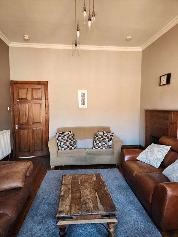 Flat Cathcart Road in Glasgow