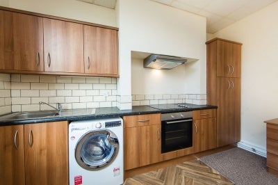 Flat Broomfield Place in Leeds