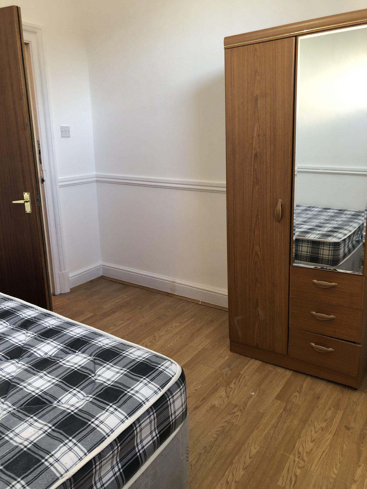 Flat Aylestone Road in Leicester