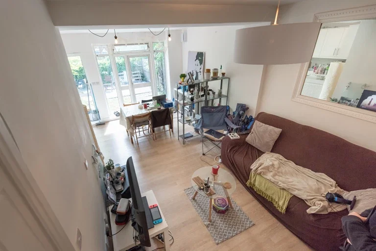 Flat Hendale Avenue in Greater London