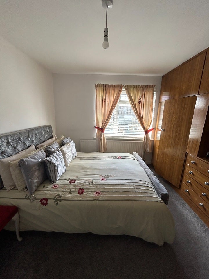 House Dinsdale Gardens in Greater London