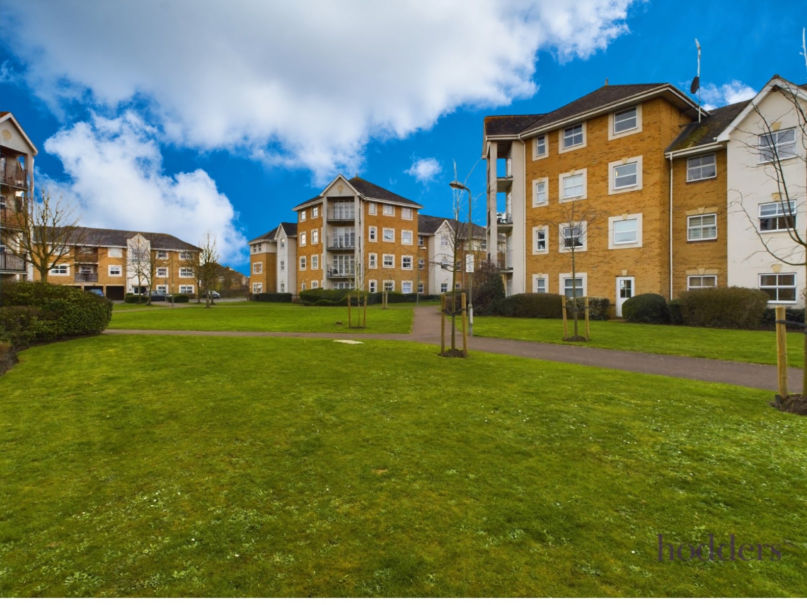 Flat International Way in Sunbury-on-Thames