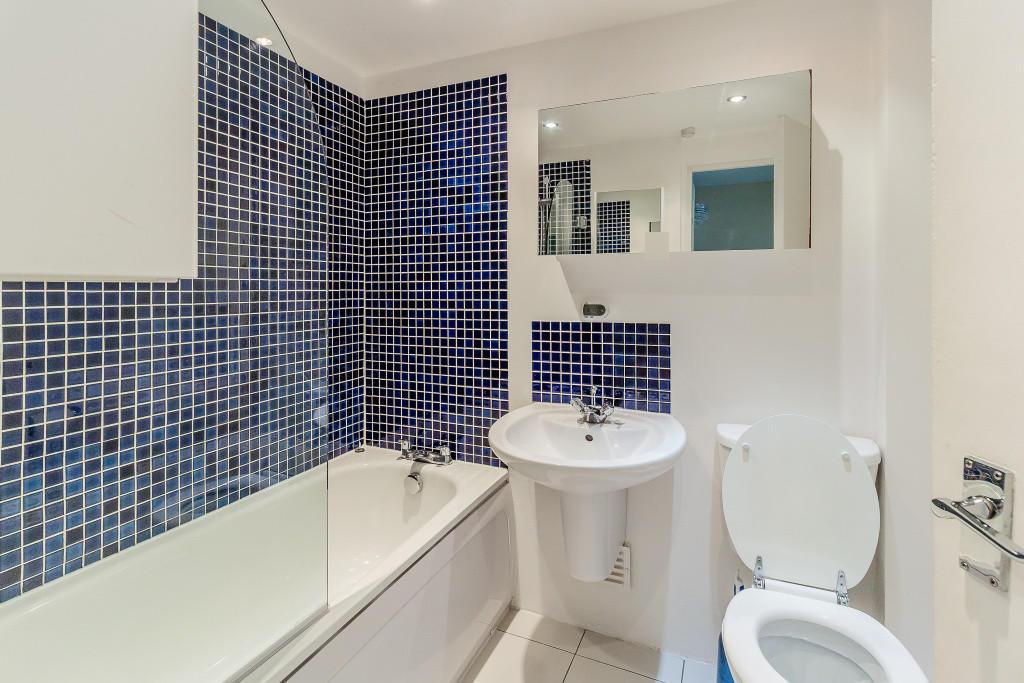 Flat Rainville Road in Greater London