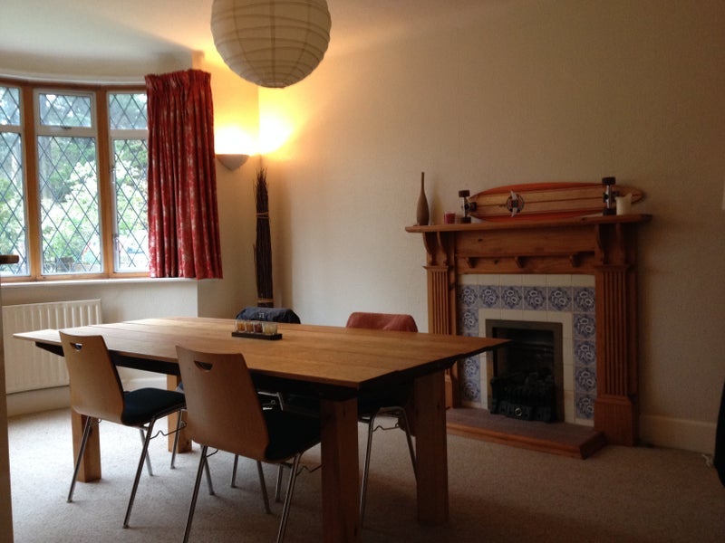 Room Canford Cliffs Road in Poole