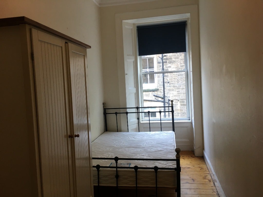 Flat Brougham Place in City of Edinburgh