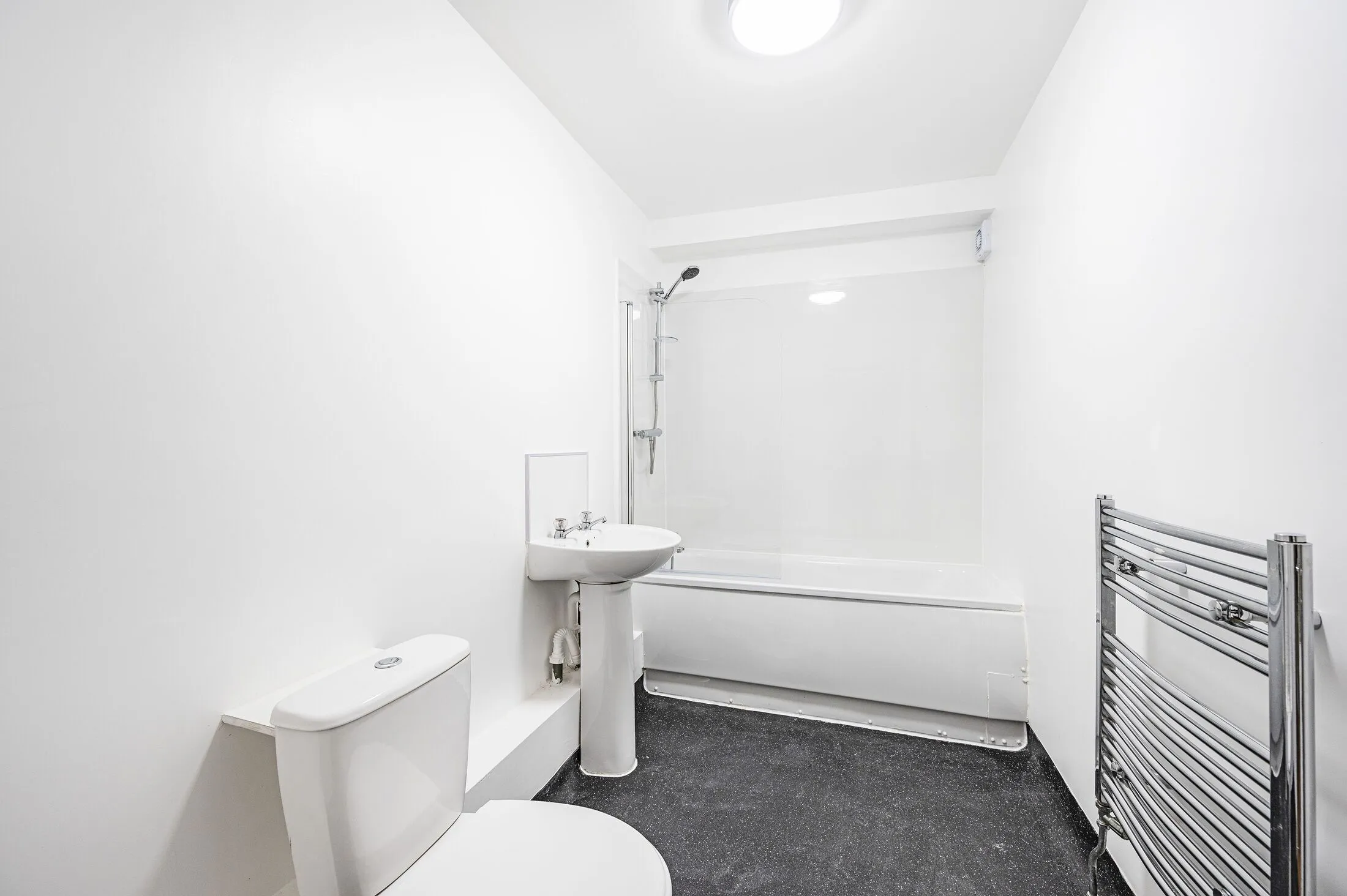 Flat Boreham Close in Greater London