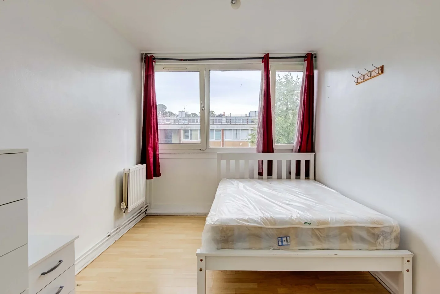 Room Harbridge Avenue in Greater London