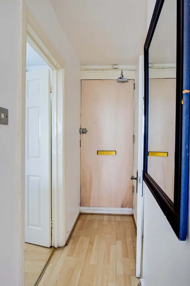 Room Harbridge Avenue in Greater London