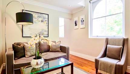 Flat Poplar Place in City of Westminster