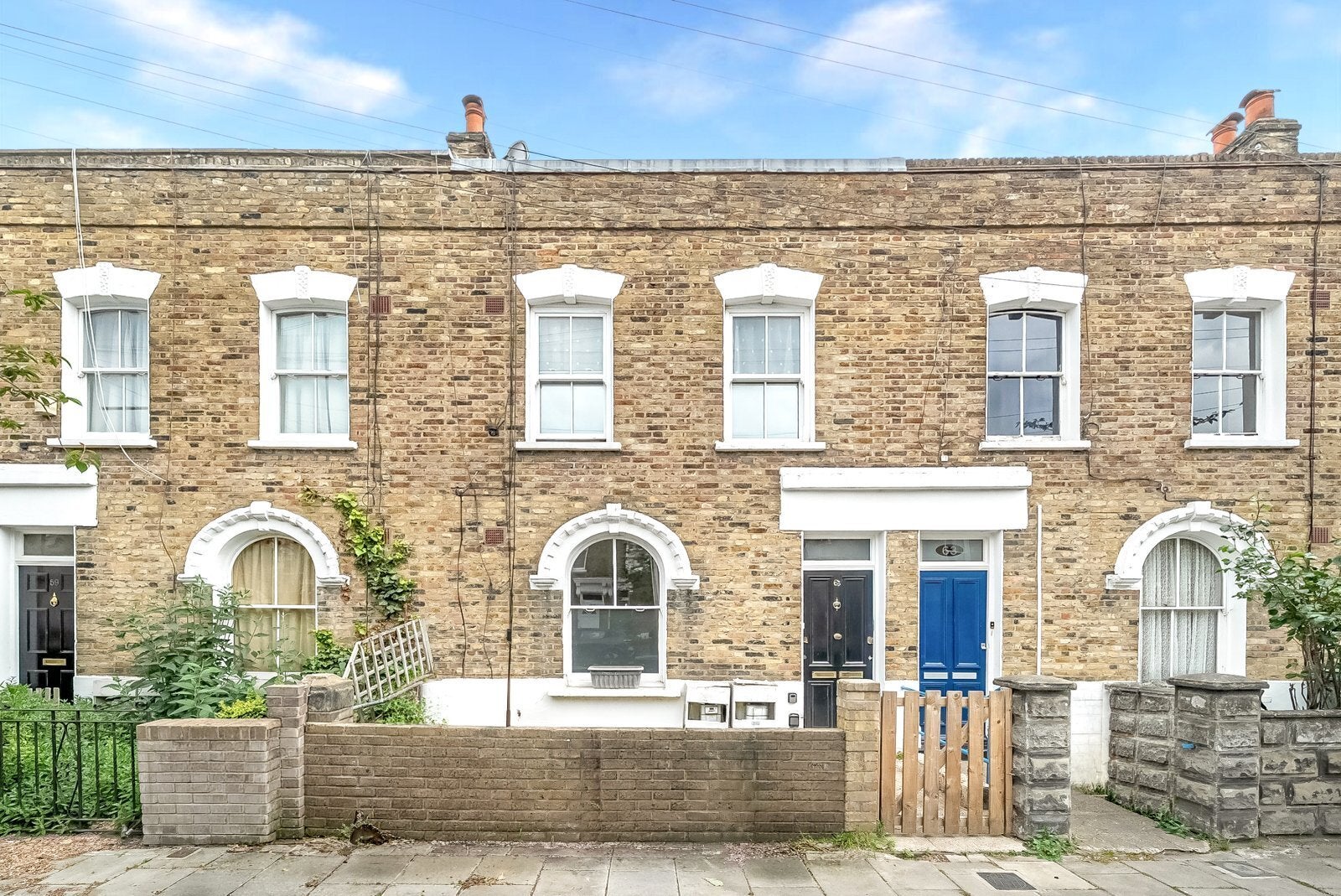 Flat Reverdy Road in Greater London