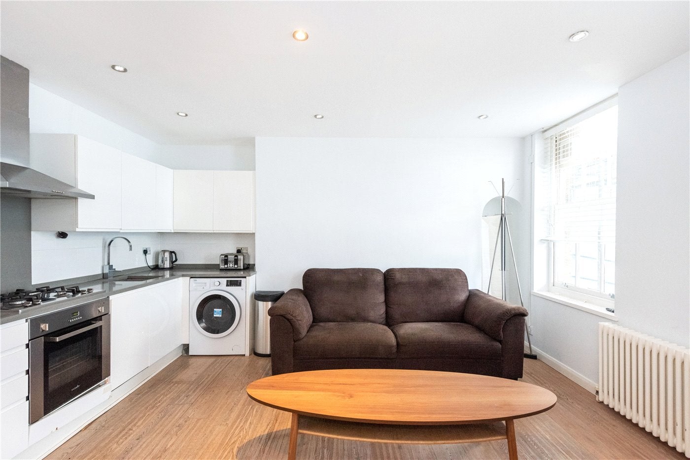 Flat Beauchamp Street in Greater London