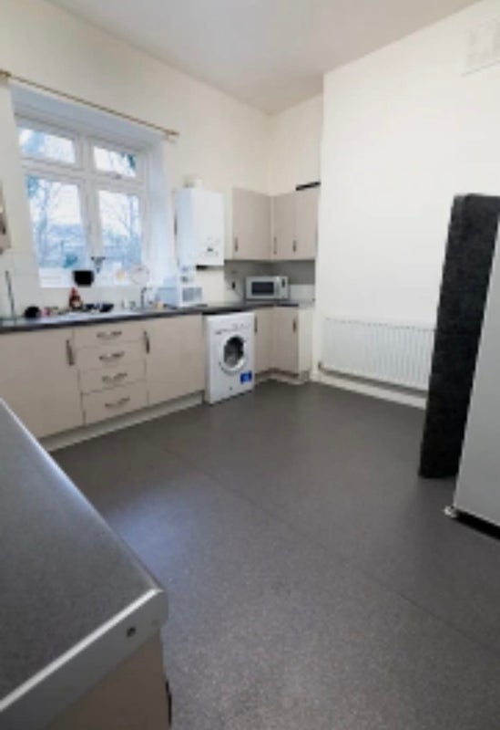 Room Richmond Road in Greater London