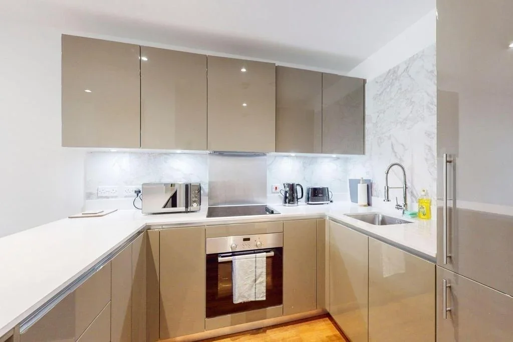 Flat Arsenal Way in Greater London