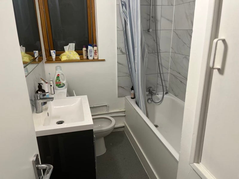 Room College Place in Greater London