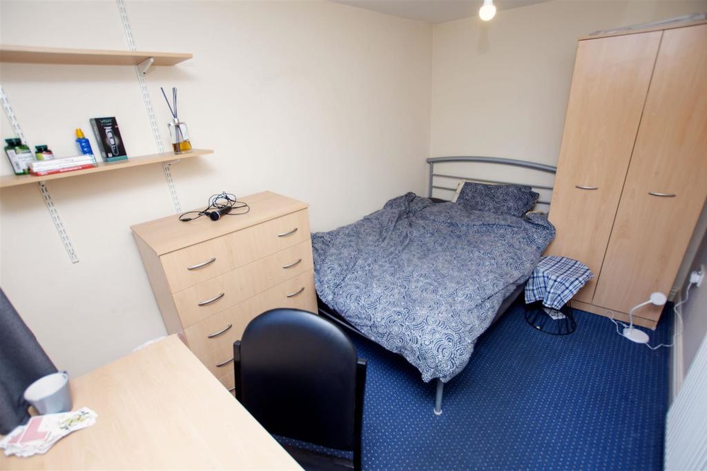 Flat Heeley Road in Birmingham