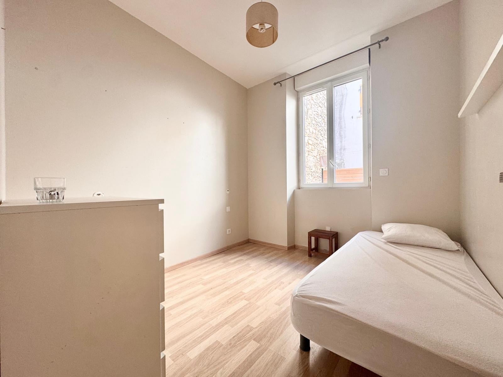 Appartement Avenue Feuchères à Nîmes