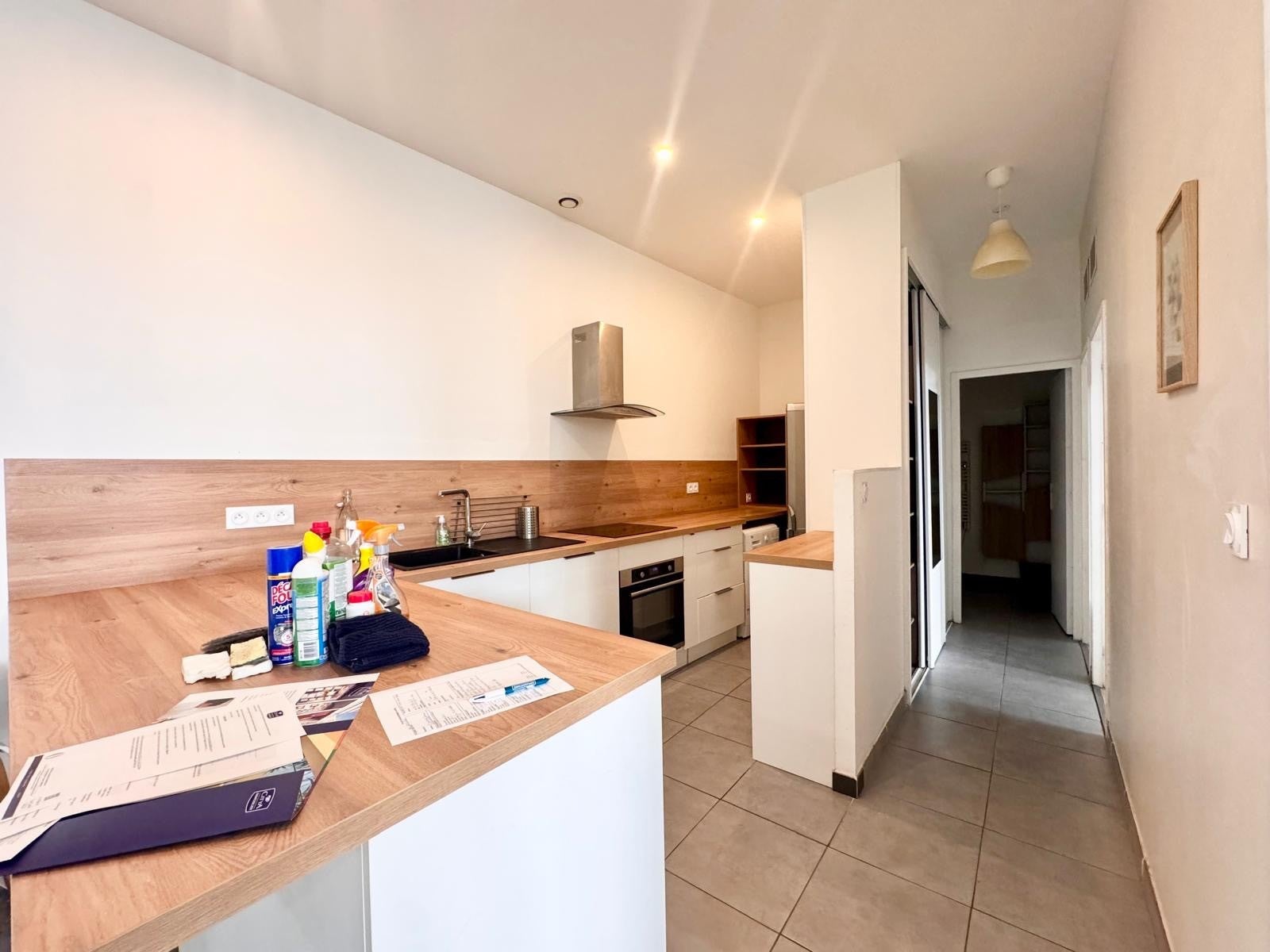 Appartement Avenue Feuchères à Nîmes