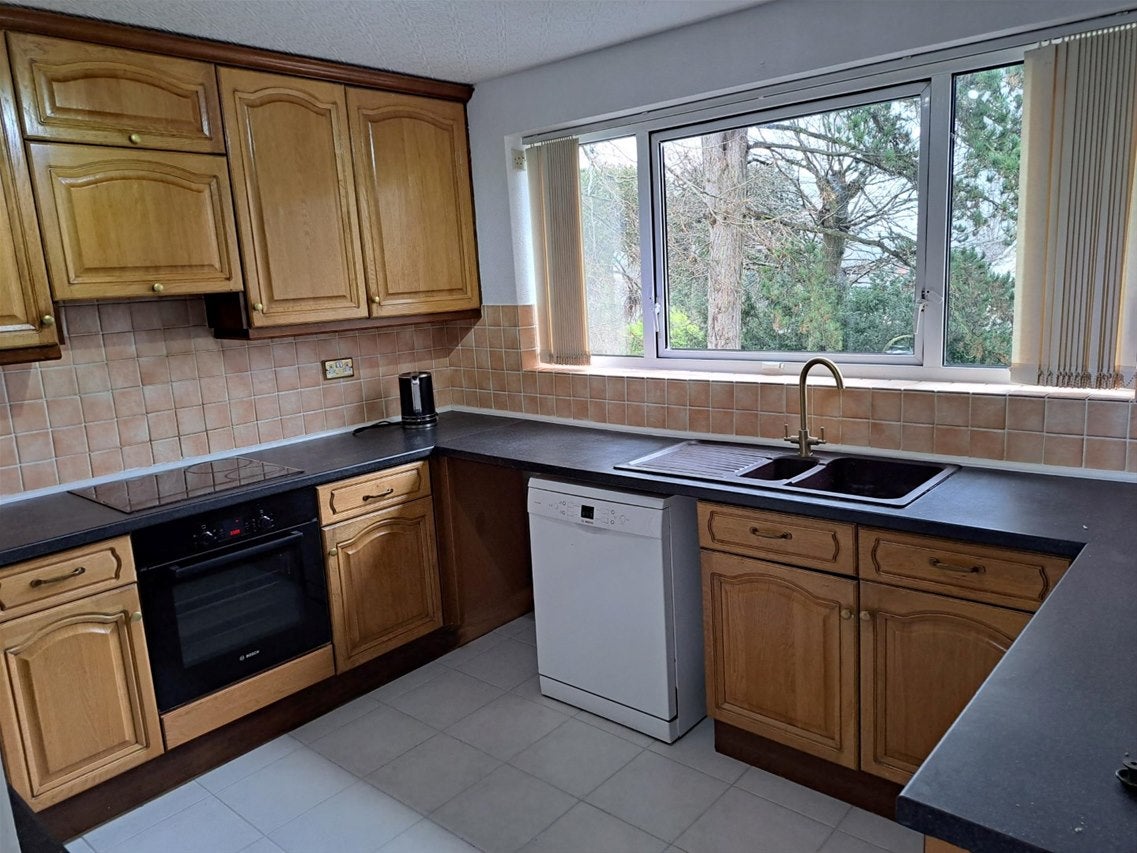 Flat Belwell Lane in Birmingham