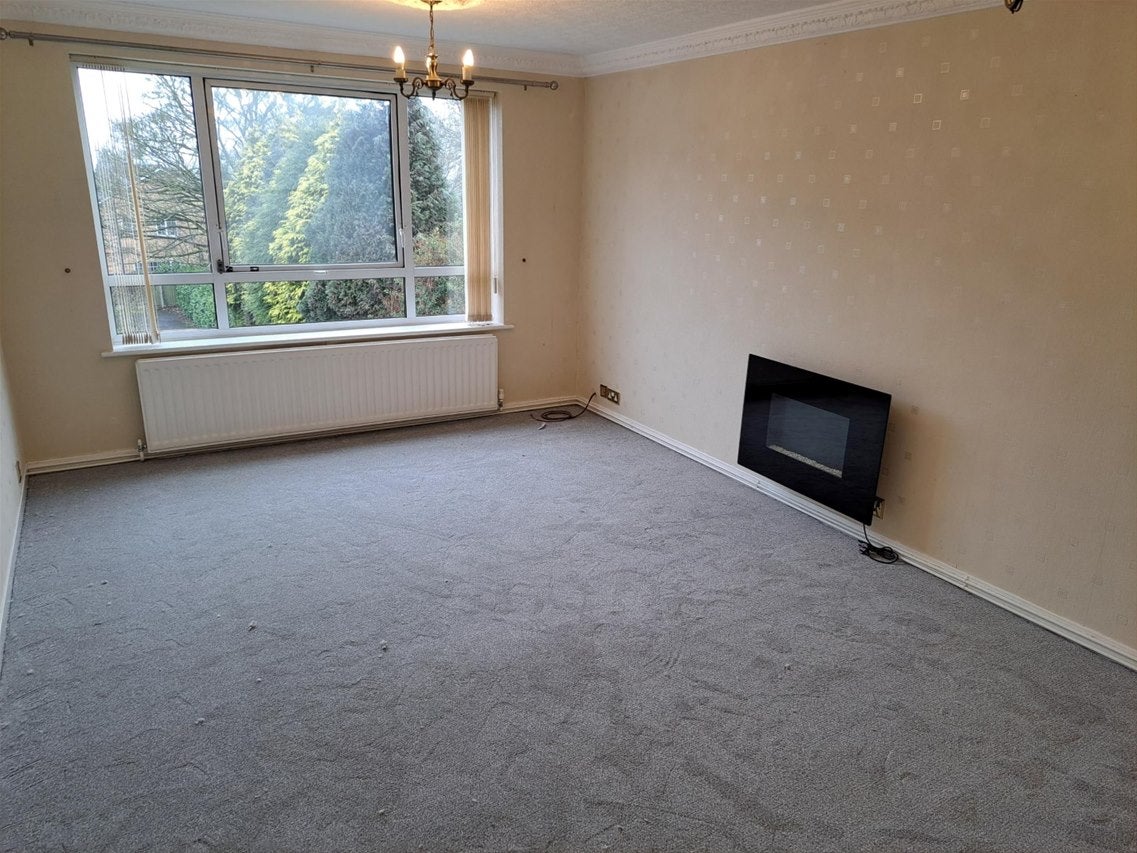 Flat Belwell Lane in Birmingham
