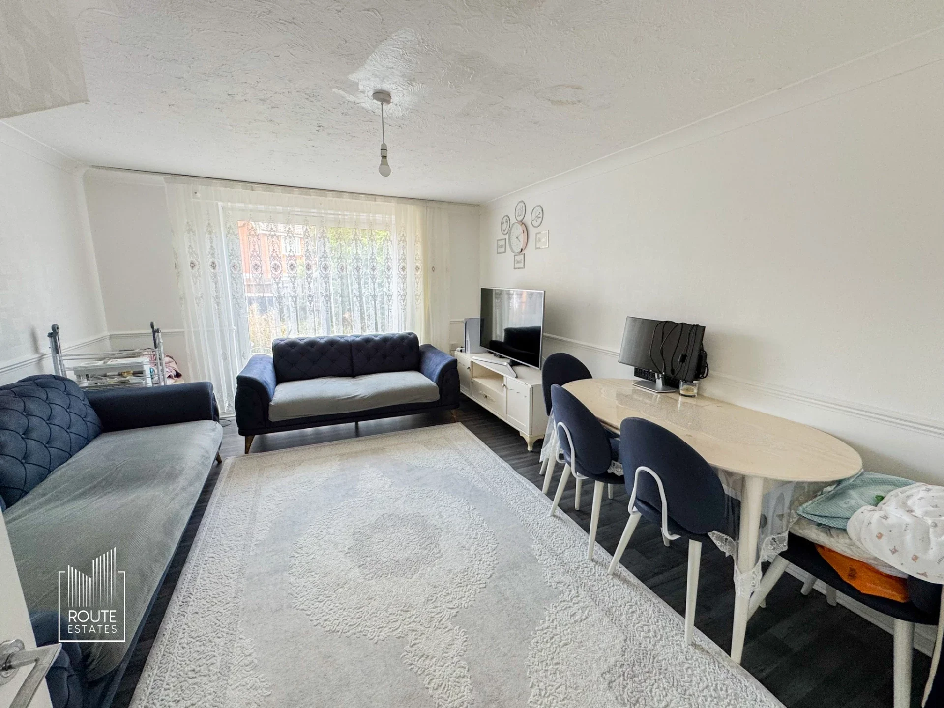 House Landridge Drive in London