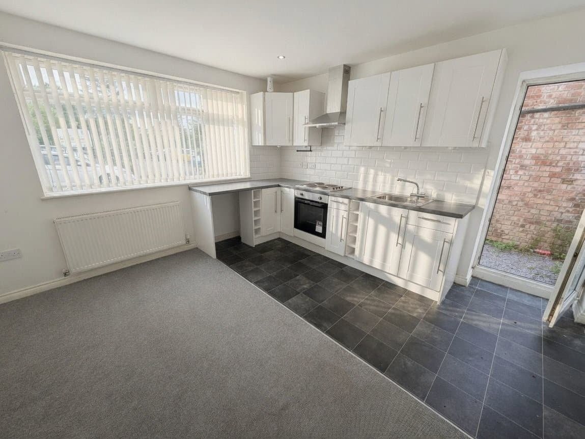 Flat Woodchurch Lane in Oxton Village