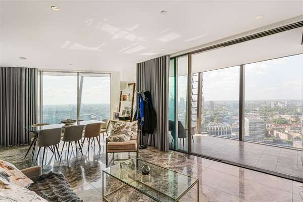 Flat Blackfriars Road in Greater London