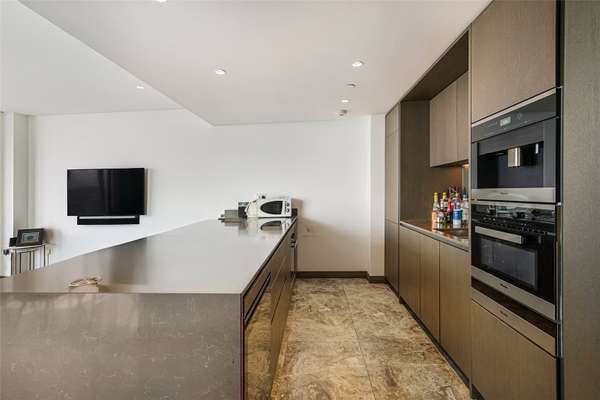Flat Blackfriars Road in Greater London