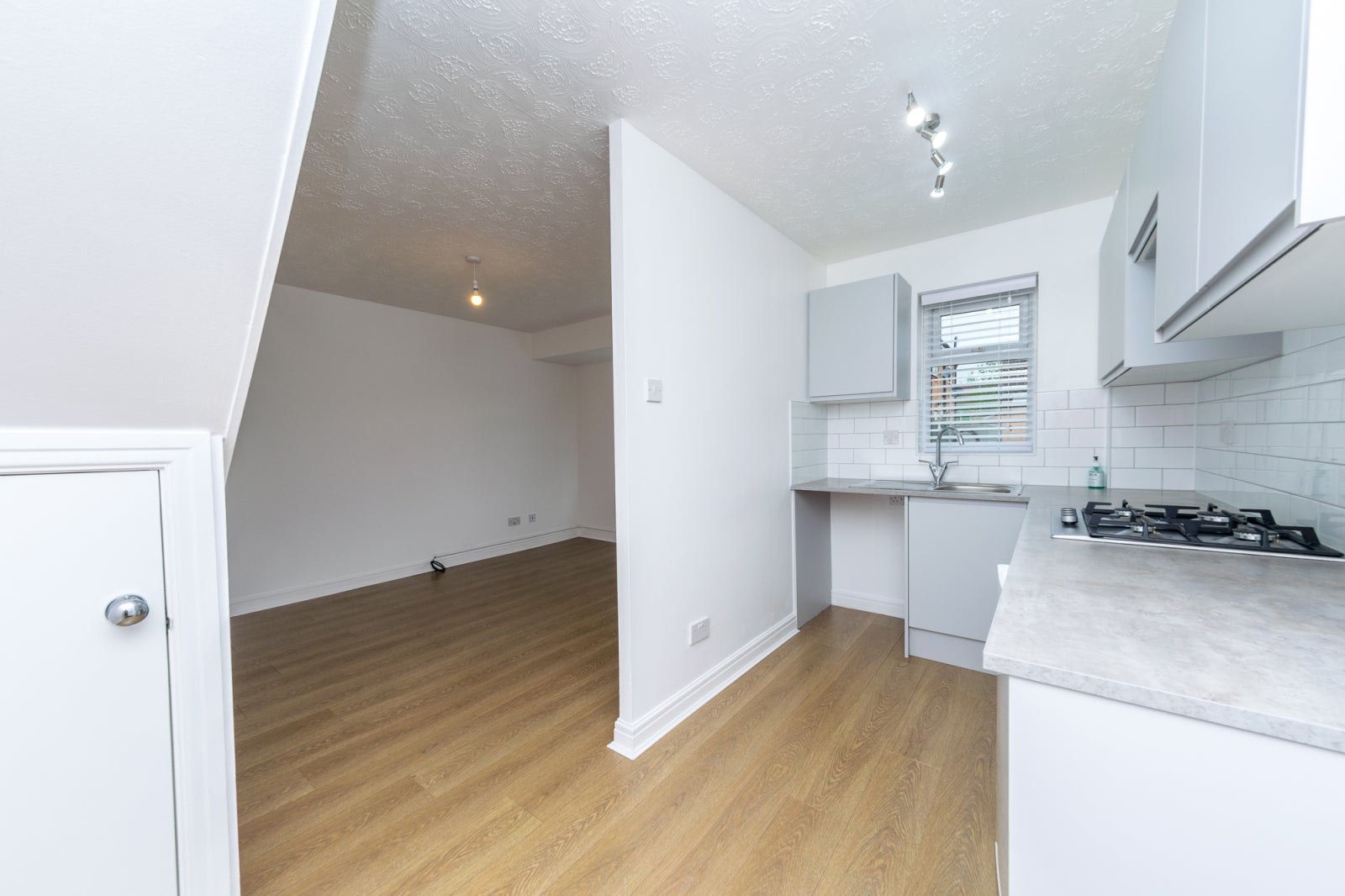 Flat Falcon Mews in Leeds