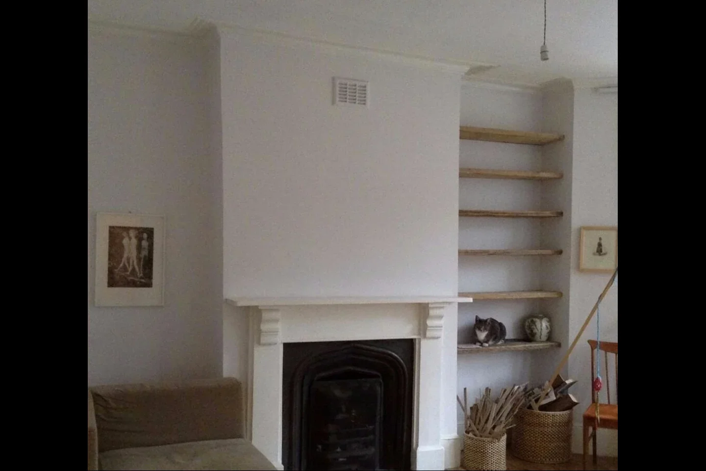 Flat Sandrock Road in Greater London