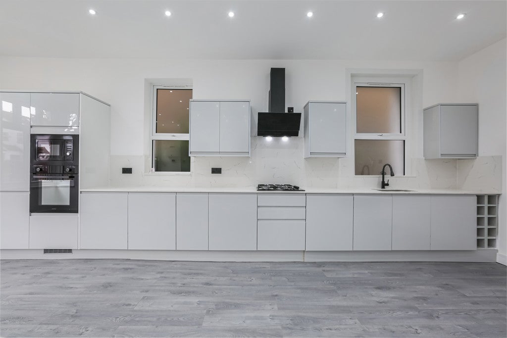 Flat Grosvenor Avenue in Greater London