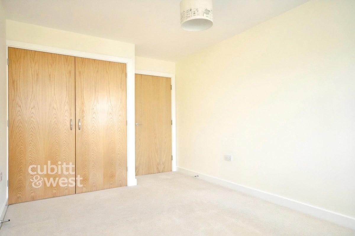 Flat Newton Road in Tunbridge Wells