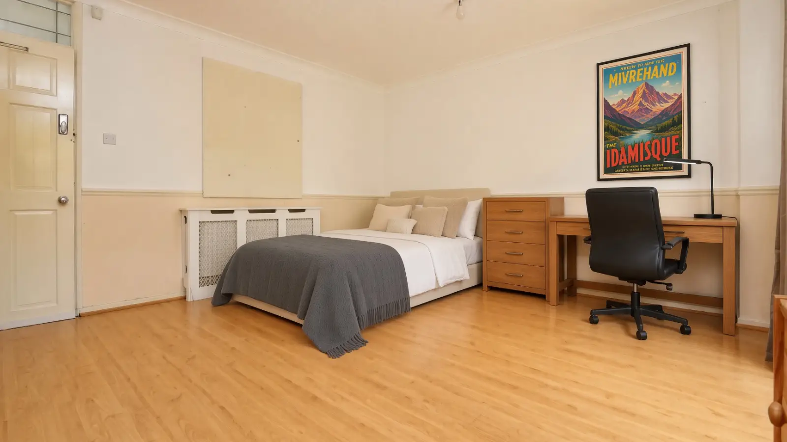Room High Street in Greater London