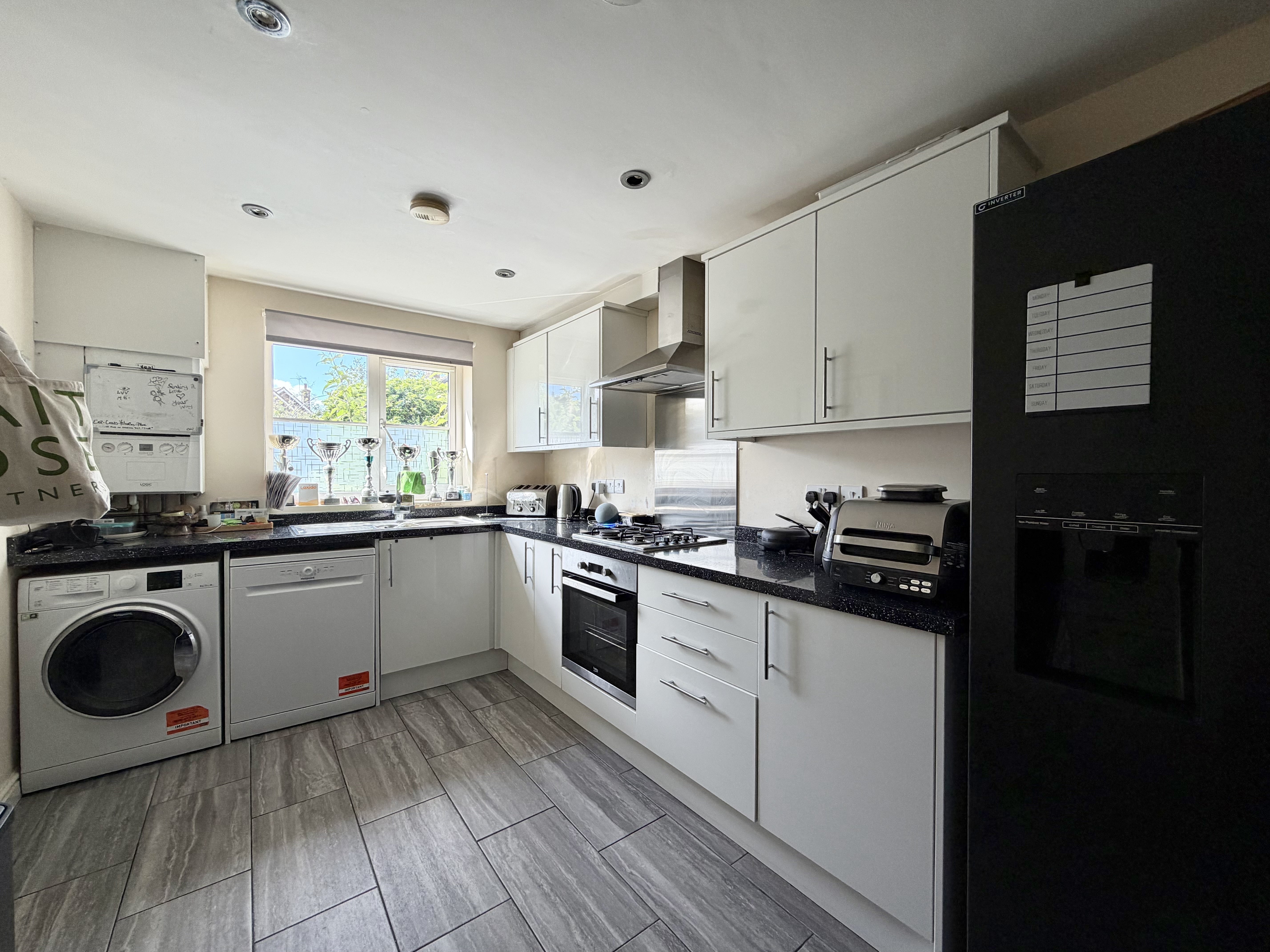 Flat Wickhurst Lane in Horsham