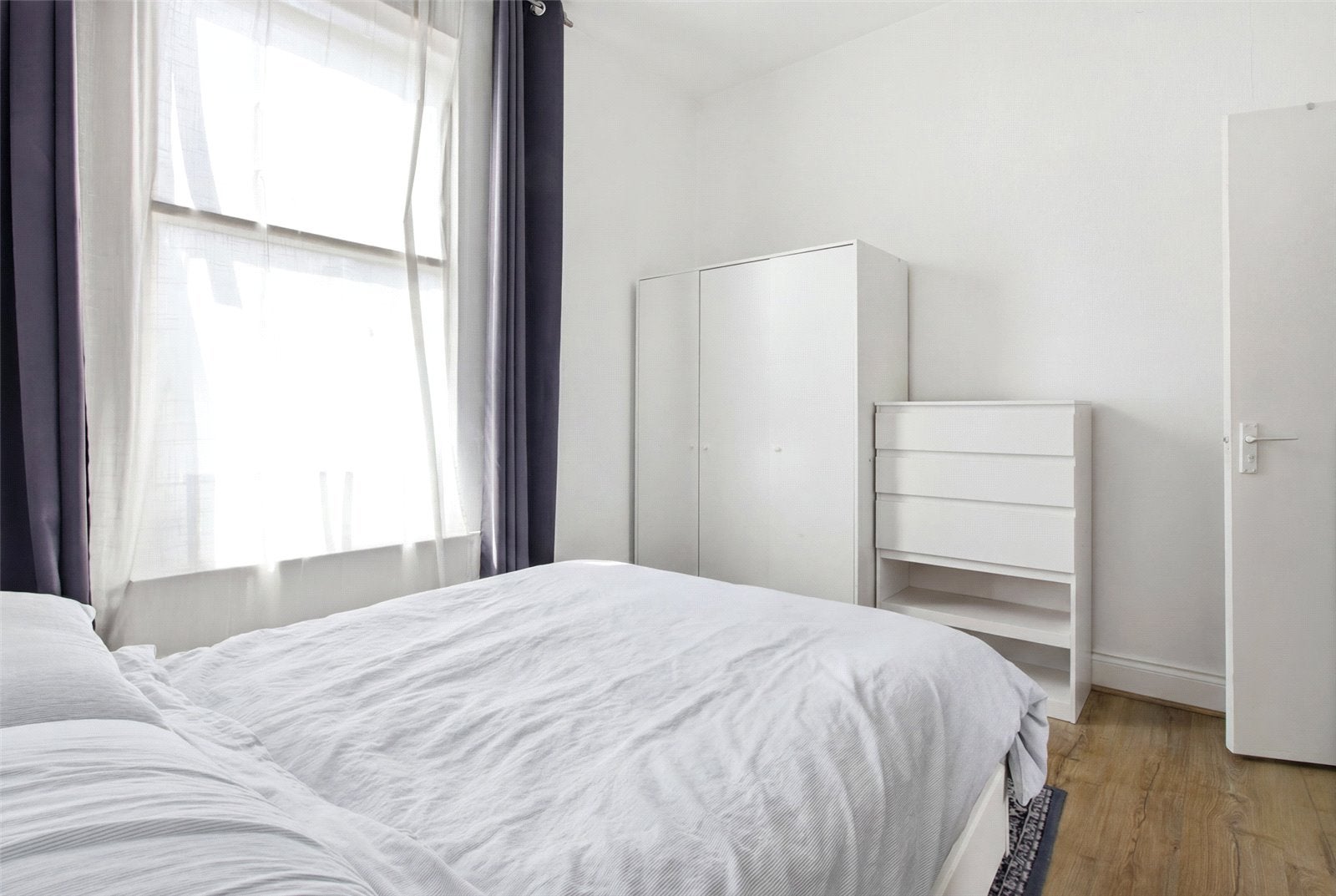 Flat Albion Road in Greater London