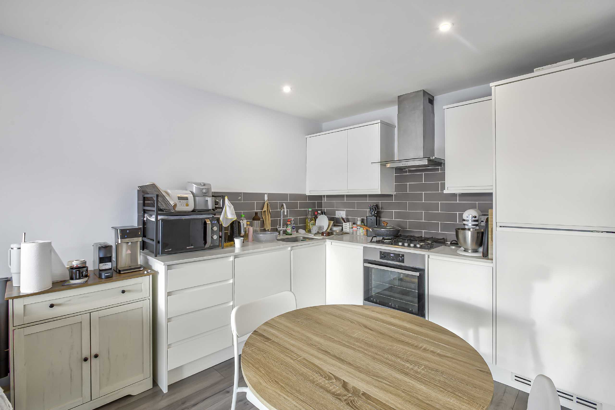 Flat Lambton Road in Greater London