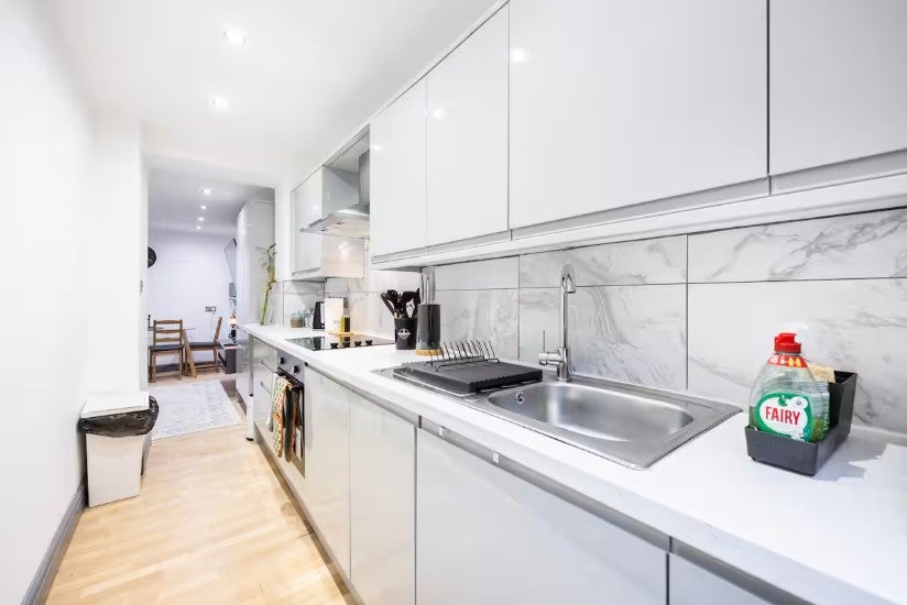 Flat Fulham Palace Road in Greater London