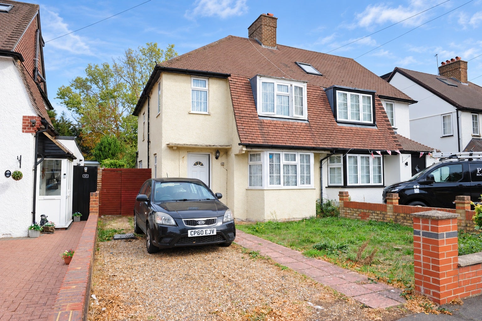 House Harvey Road in Greater London