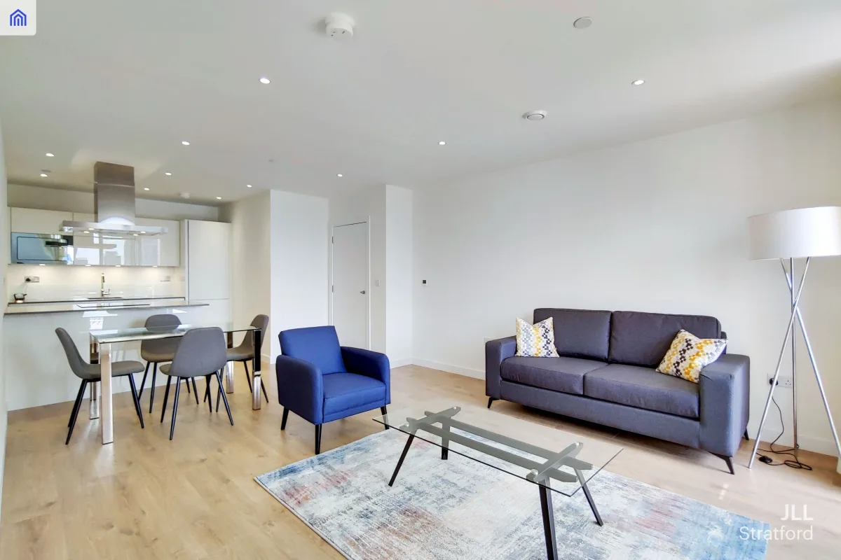 Flat Forrester Way in Greater London