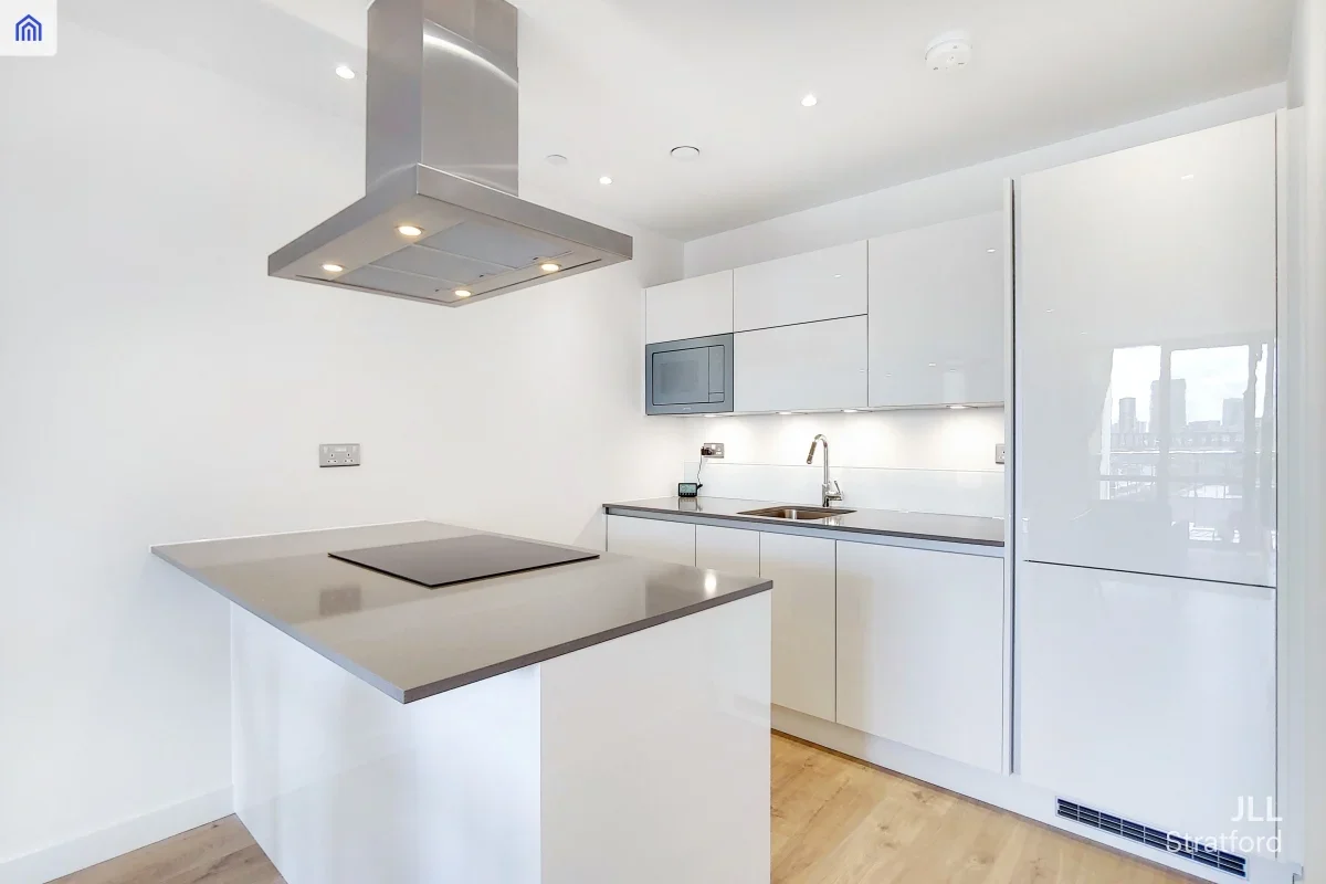 Flat Forrester Way in Greater London