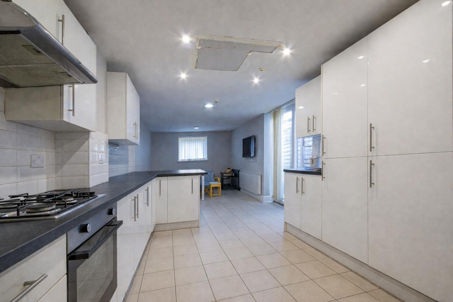 Flat Treherbert Street in Cardiff