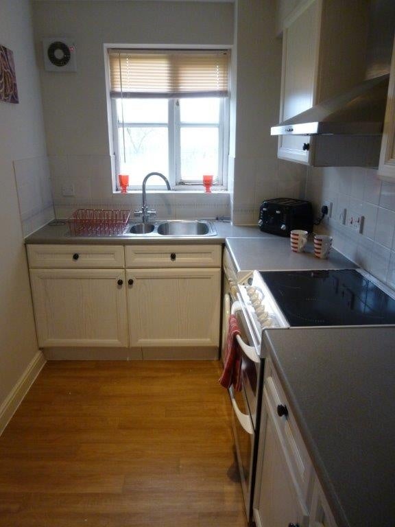 Flat Sherfield Close in Greater London