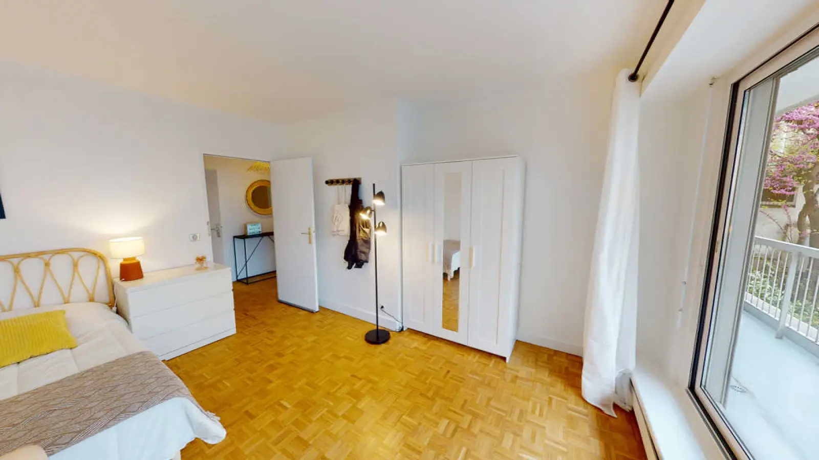 Room Rue de l'Industrie in Courbevoie