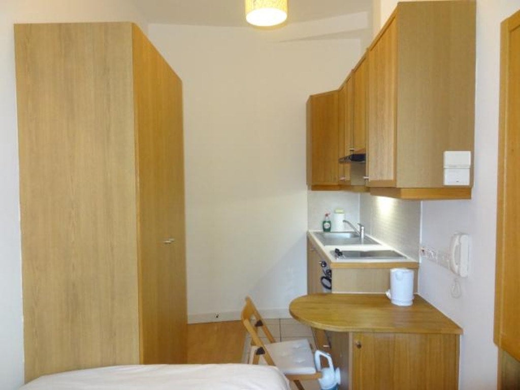 Room Mabledon Place in Greater London