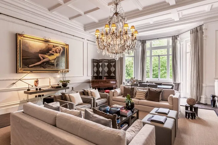 Flat Cadogan Square in Greater London