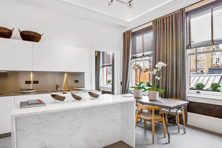 Flat Cadogan Square in Greater London